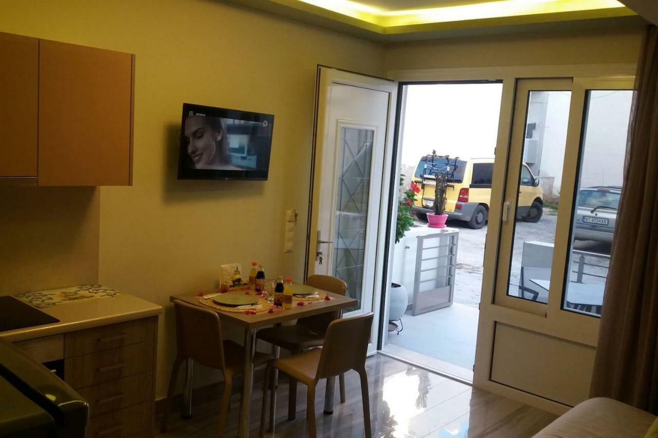 New Luxury Apartments In Πλακιάς Εξωτερικό φωτογραφία